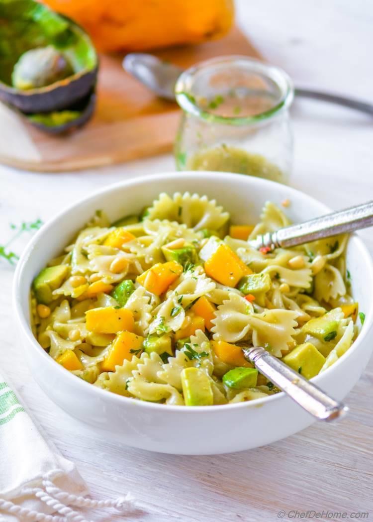 Mango Avocado Pasta Salad with Cilantro Lime Dressing | chefdehome.com