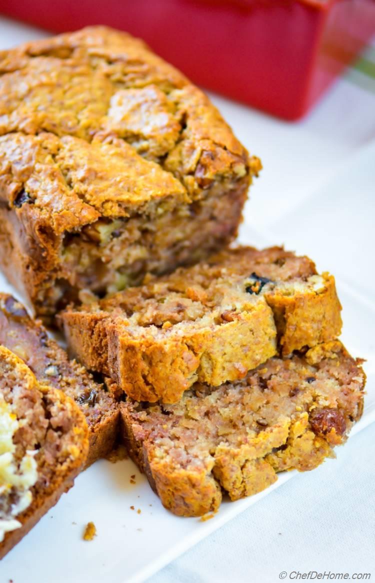 Persimmon Bread with Banana and Nuts | chefdehome.com