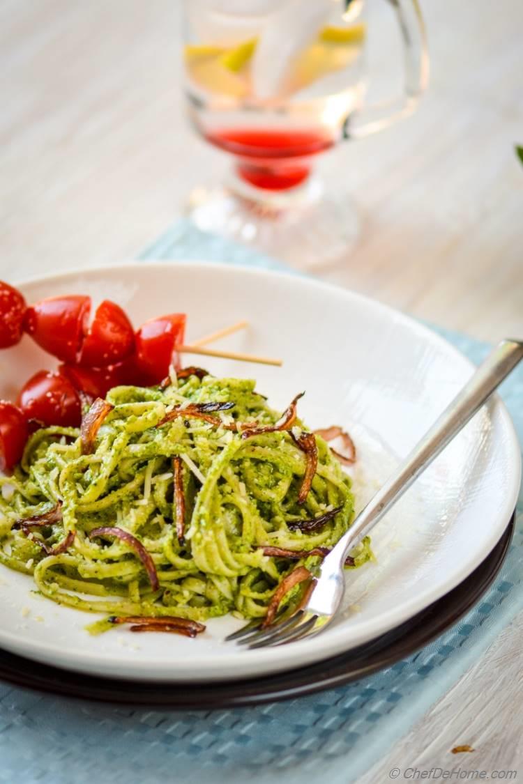 Dinner under 20 minutes with Linguine Pasta coated in Creamy Pesto Sauce | chefdehome.com