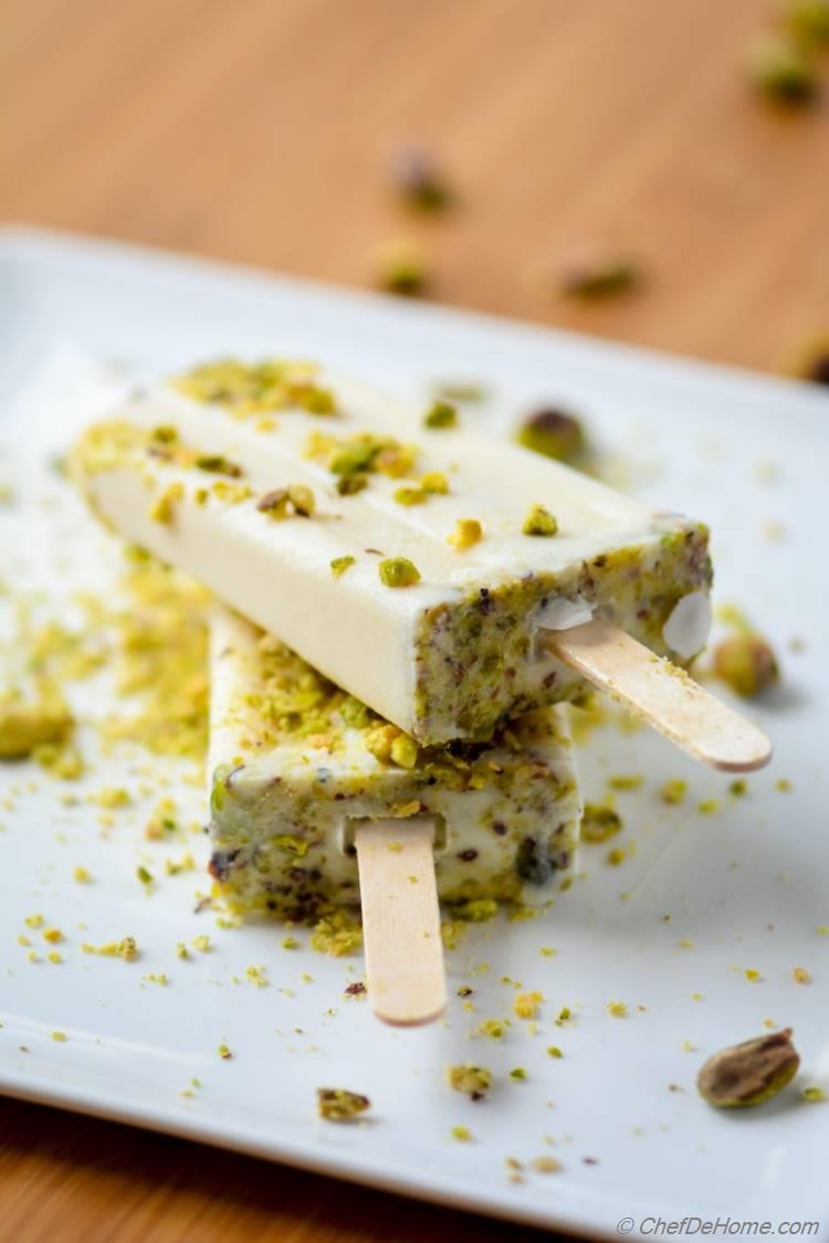 Black Pepper Pistachio Ice Cream Pops | chefdehome.com