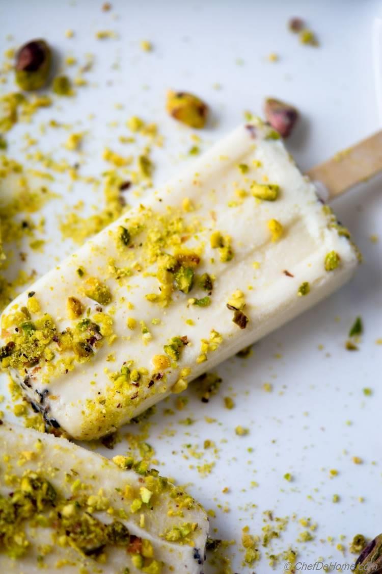 Creamy Pistachio Ice Cream Pops for a delicious Summer Dessert with just 224 Calories per serving | chefdehome.com