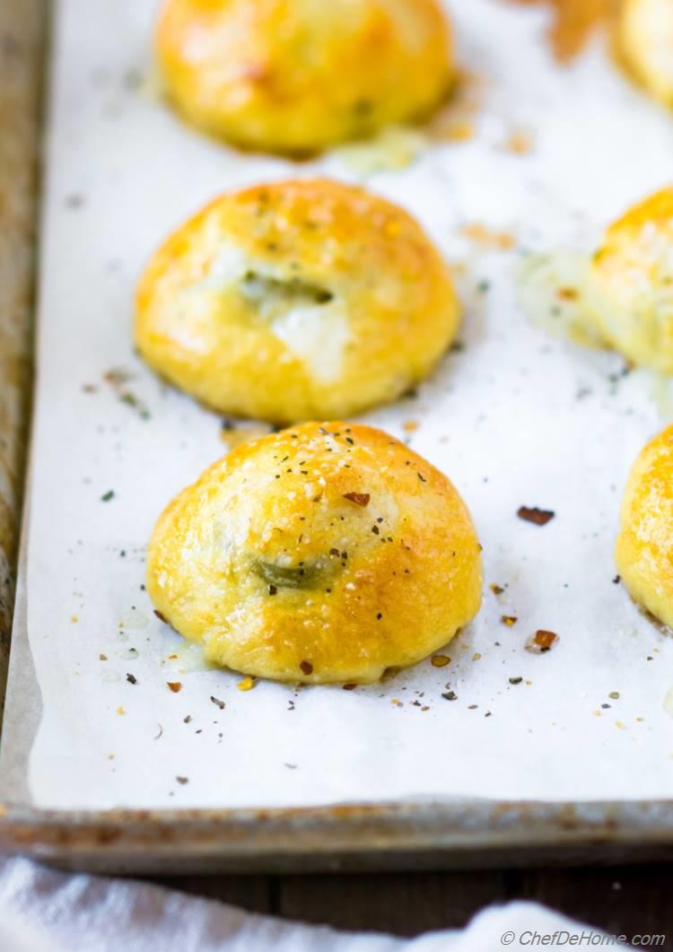 Homemade Jalapeno Pretzel bites with cheese | chefdehome.com