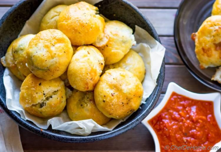 Soft Pretzel Bites with Jalapeno cheese and side of marinara dipping sauce | chefdehome.com