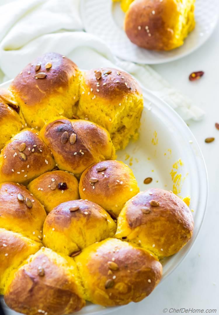 Pull Apart Pumpkin Dinner Rolls