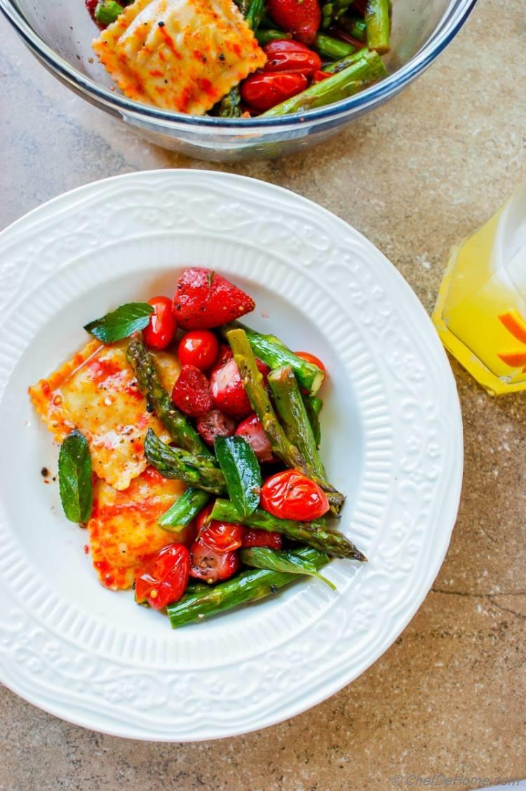 Oven Roasted Asparagus Ravioli Pasta Salad | chefdehome.com