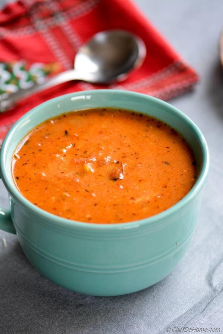 Creamy Roasted Garlic and Tomatoes Soup. Just like Boudin Bakery.