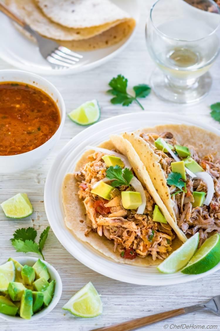 Crock pot salsa chicken tacos for taco night | chefdehome.com