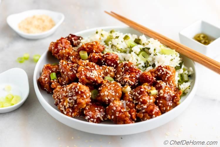 Sesame Chicken with Sesame Seeds Sesame Oil Sauce