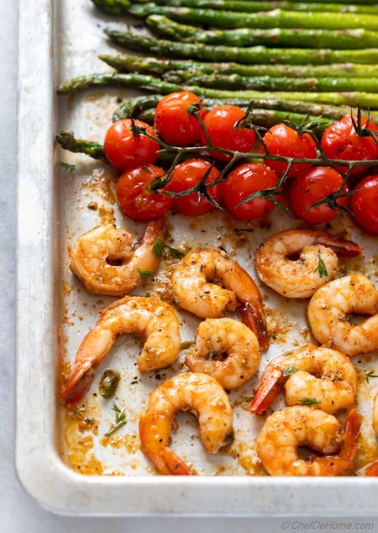 Tasty Garlic Shrimp and Asparagus with Pan Lemon Sauce Dressing