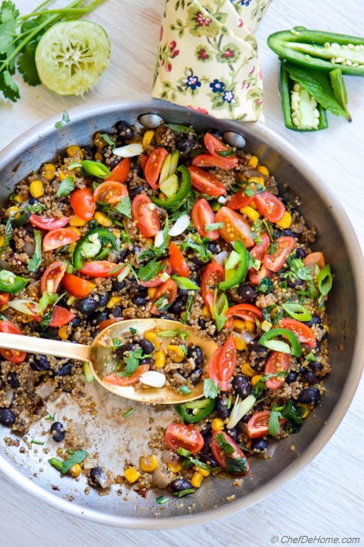 Southwest Skillet Quinoa and Beans - a healthy Zesty and Gluten Free Family Dinner | chefdehome.com