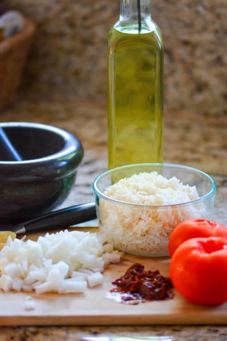 Spanish Tomato Rice - one pot of delicious rice side, ready in no time!
