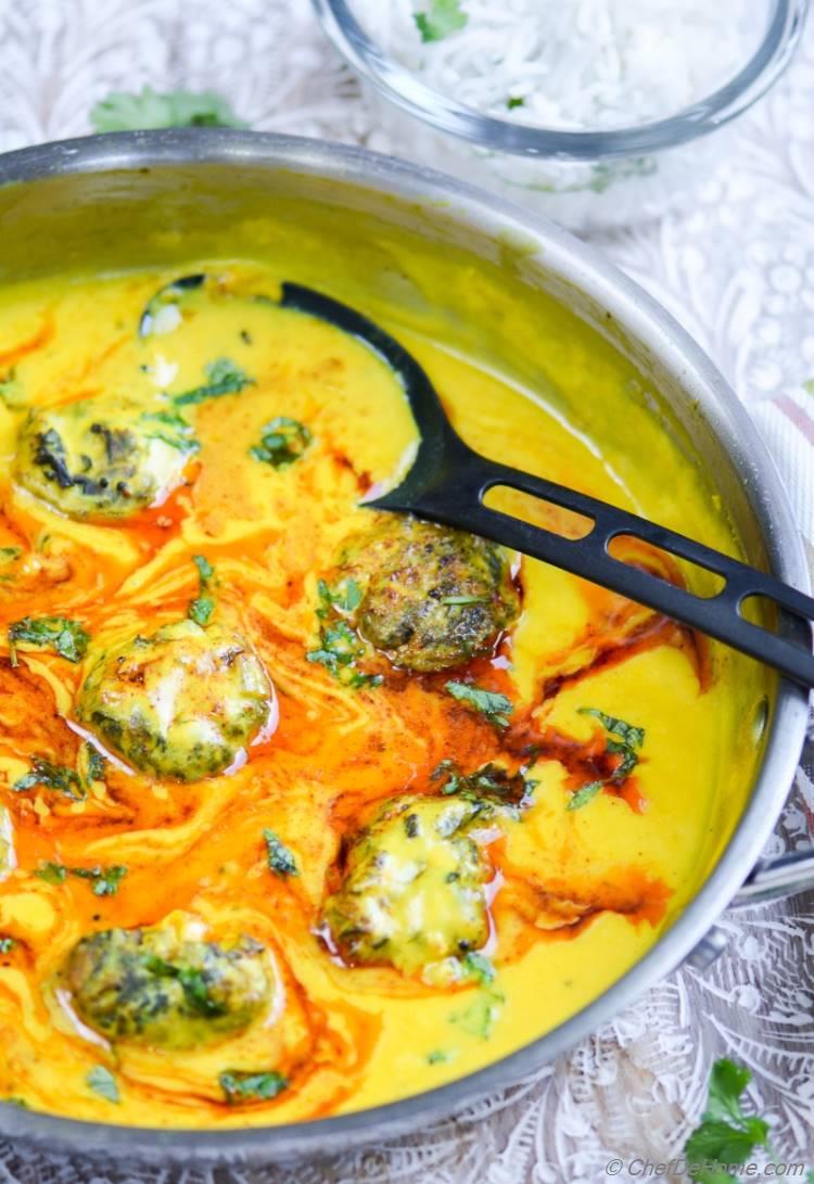 Spinach Kofta Simmered in Tangy Yogurt Sauce for Indian Punjabi Kadhi Pakora Dinner | chefdehome.com 