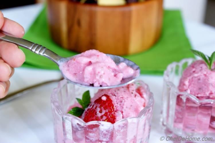 Strawberry Chia Frozen Yogurt