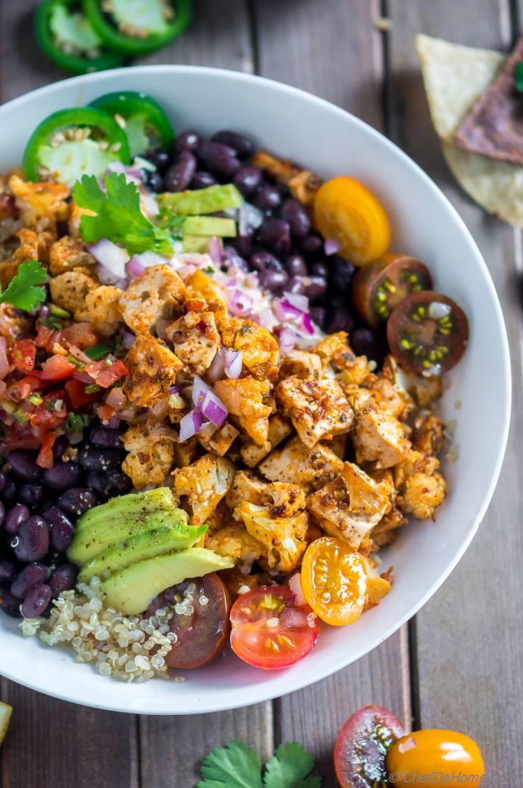 Spicy Veggie Quinoa Bowl