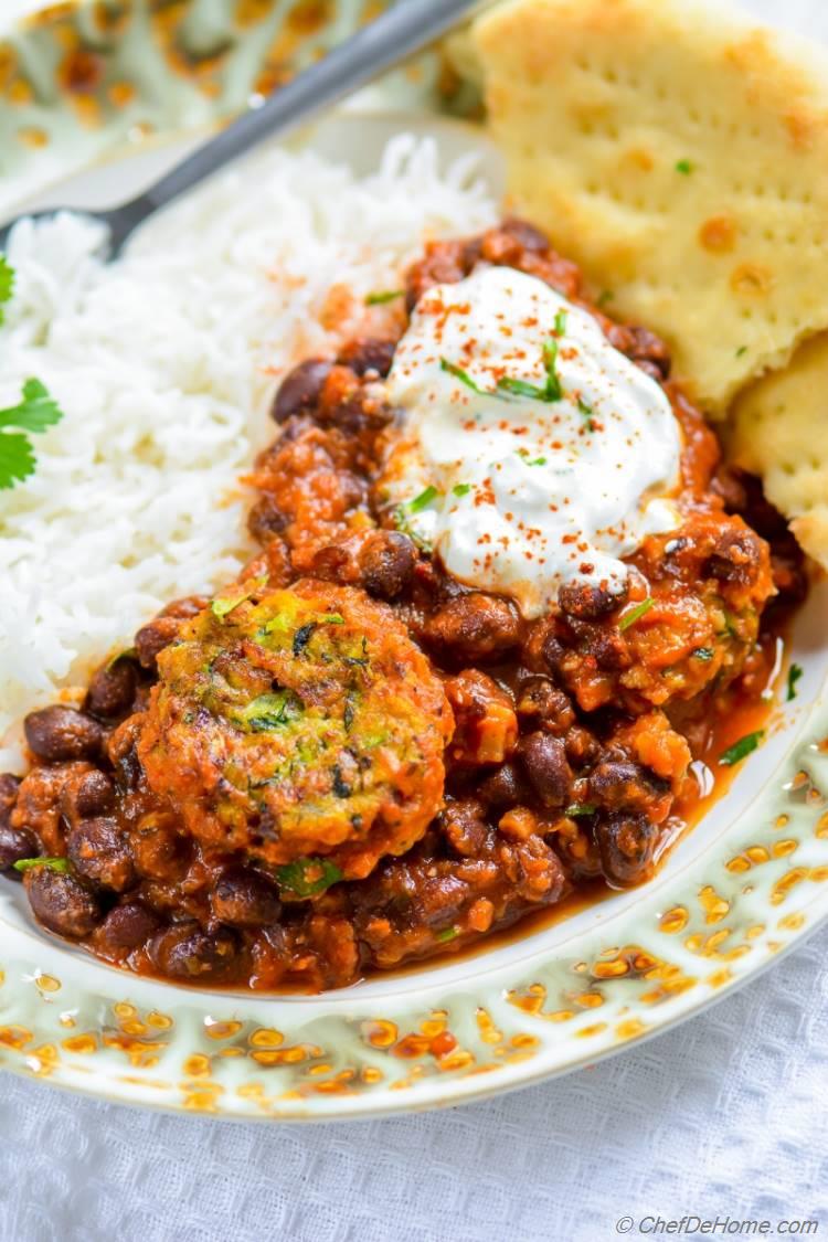 Vegetarian Meatballs with Beans and Tomato Sauce | chefdehome.com 