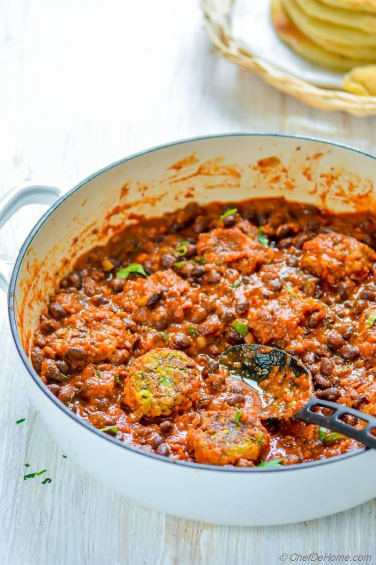 Healthy Gluten free Vegetarian Meatballs with Beans and Tomato Sauce | chefdehome.com 