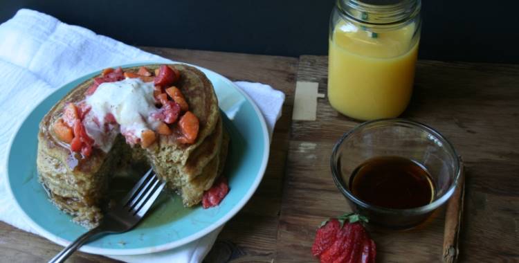 Fluffy Multigrain Pancakes with Strawberry-Peach Compote