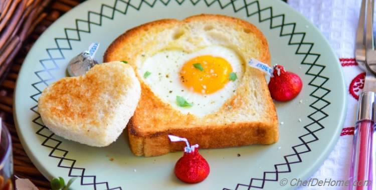 Sunny Side up Egg-Heart Toasts For Valentine's Day Breakfast