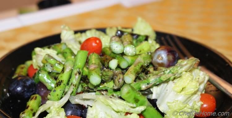 Grilled Asparagus and Grapes Salad