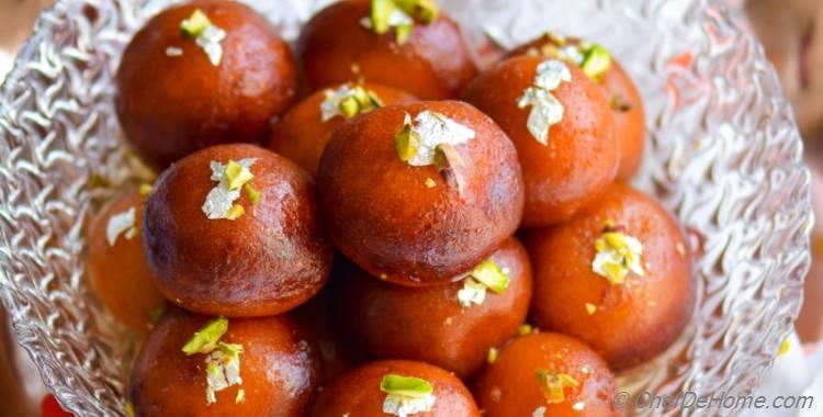 Easy Indian Gulab Jamun with Milk Powder