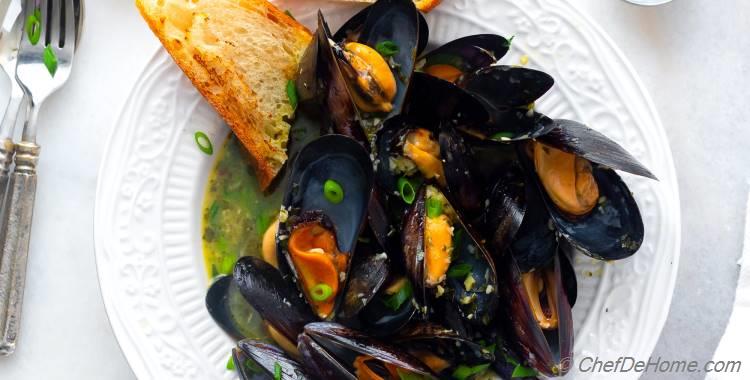 How to Cook Mussels | Mussels in White Wine Sauce