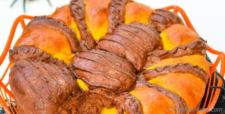 Spiced Pumpkin-Chocolate Pull-apart Spider Brioche Bread