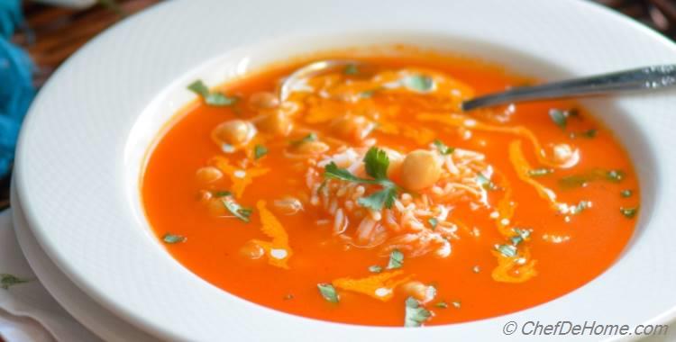 Tomato and Rice Soup with Chickpeas