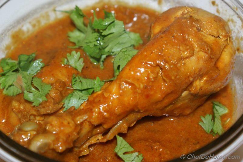 Chicken In Cardamom Coconut Sauce Recipe