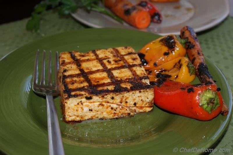 Spicy Grilled Tofu with Grilled Vegetables Recipe | ChefDeHome.com