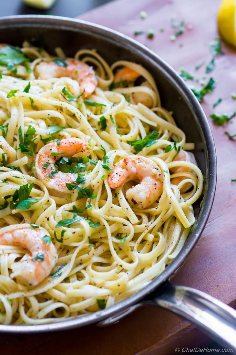 Garlic Shrimp Scampi Linguine Recipe | ChefDeHome.com